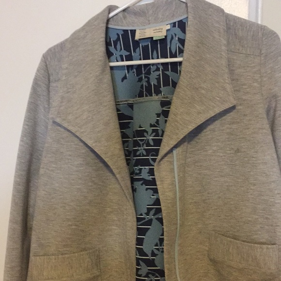Jacket - Picture 3 of 5